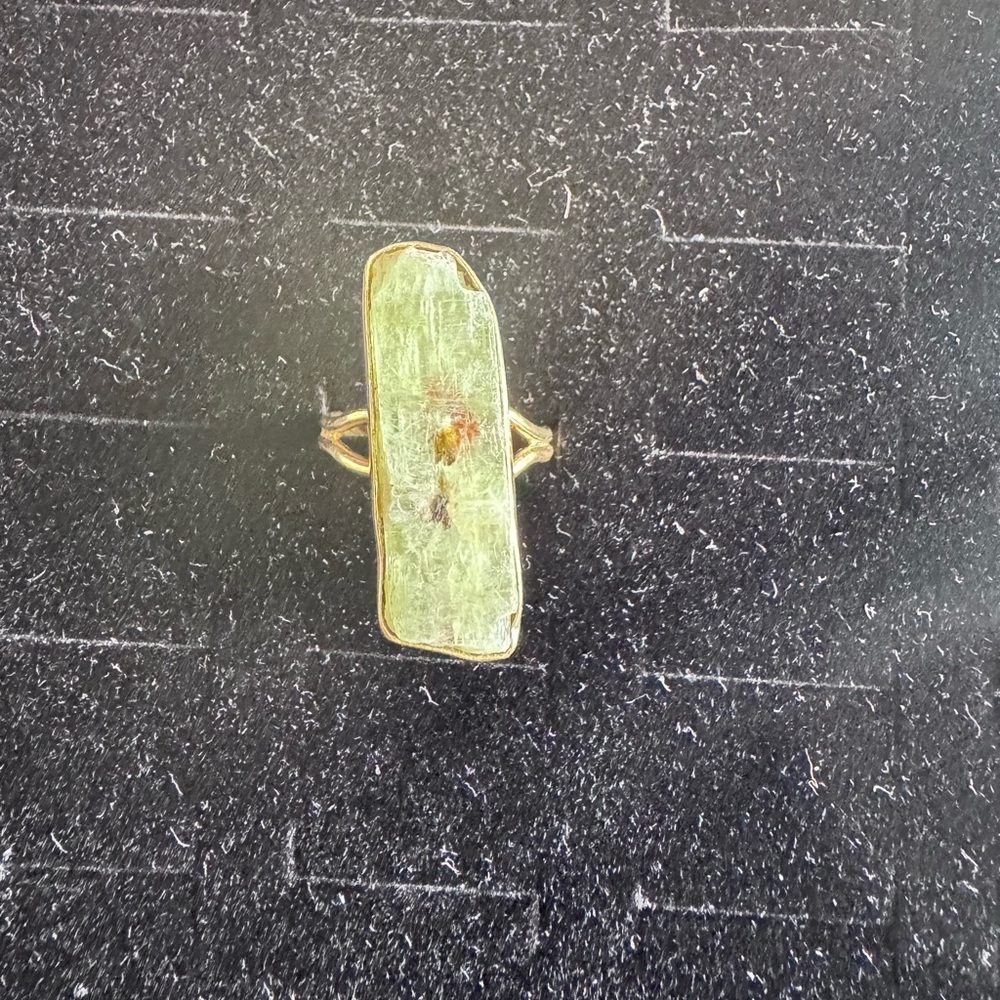 Gold Brass Ring with kyaniteG reen Stone - Picture 3 of 7